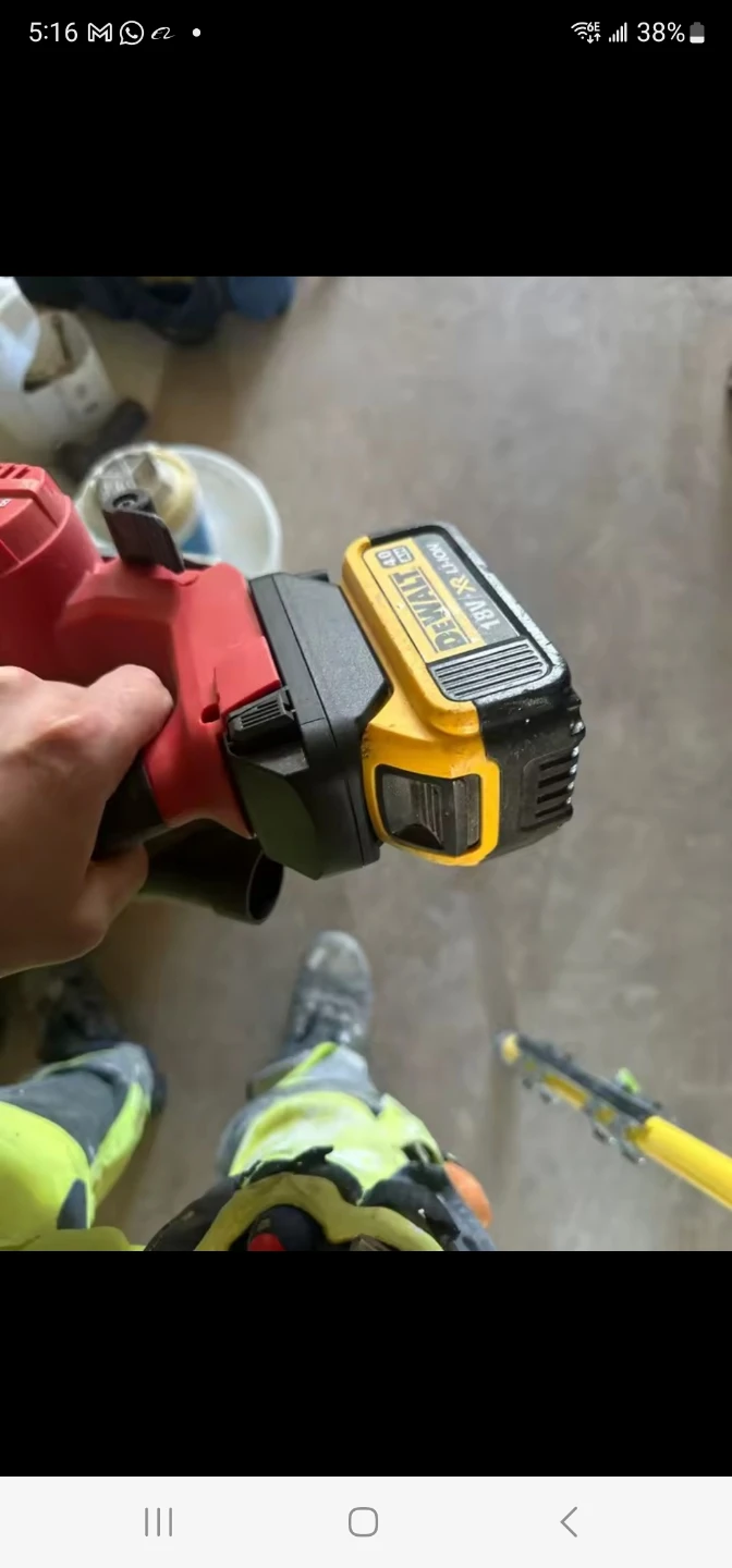 DEWALT Battery ADAPTER to MILWAUKEE tools