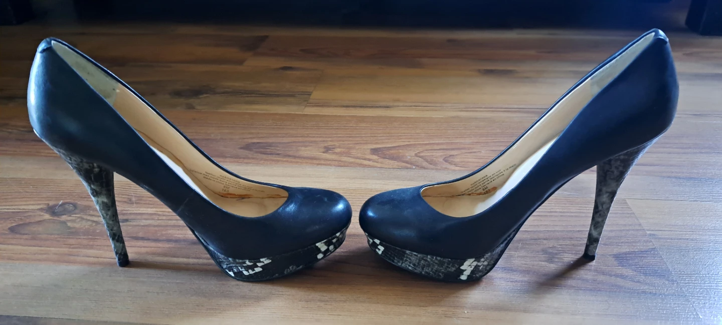 Guess Black Platform Heels - photo 4