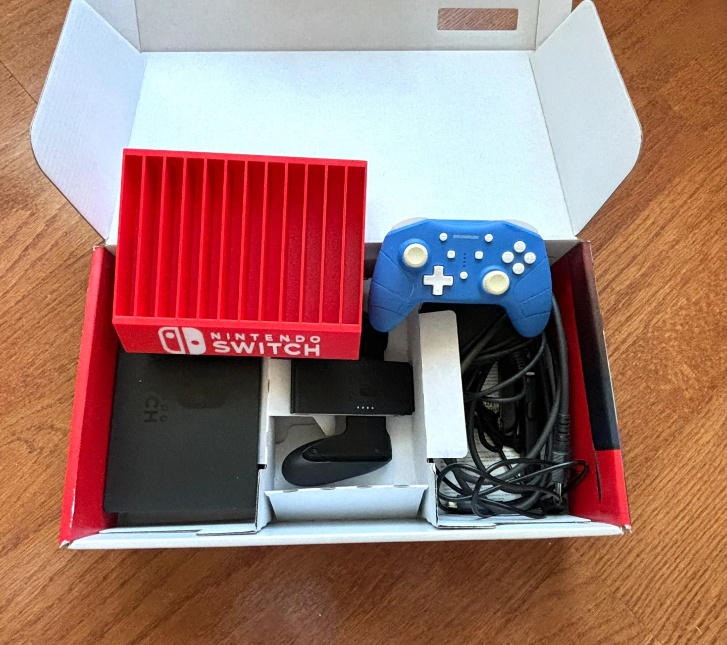 Nintendo Switch V2 Console – Excellent Condition - photo 3