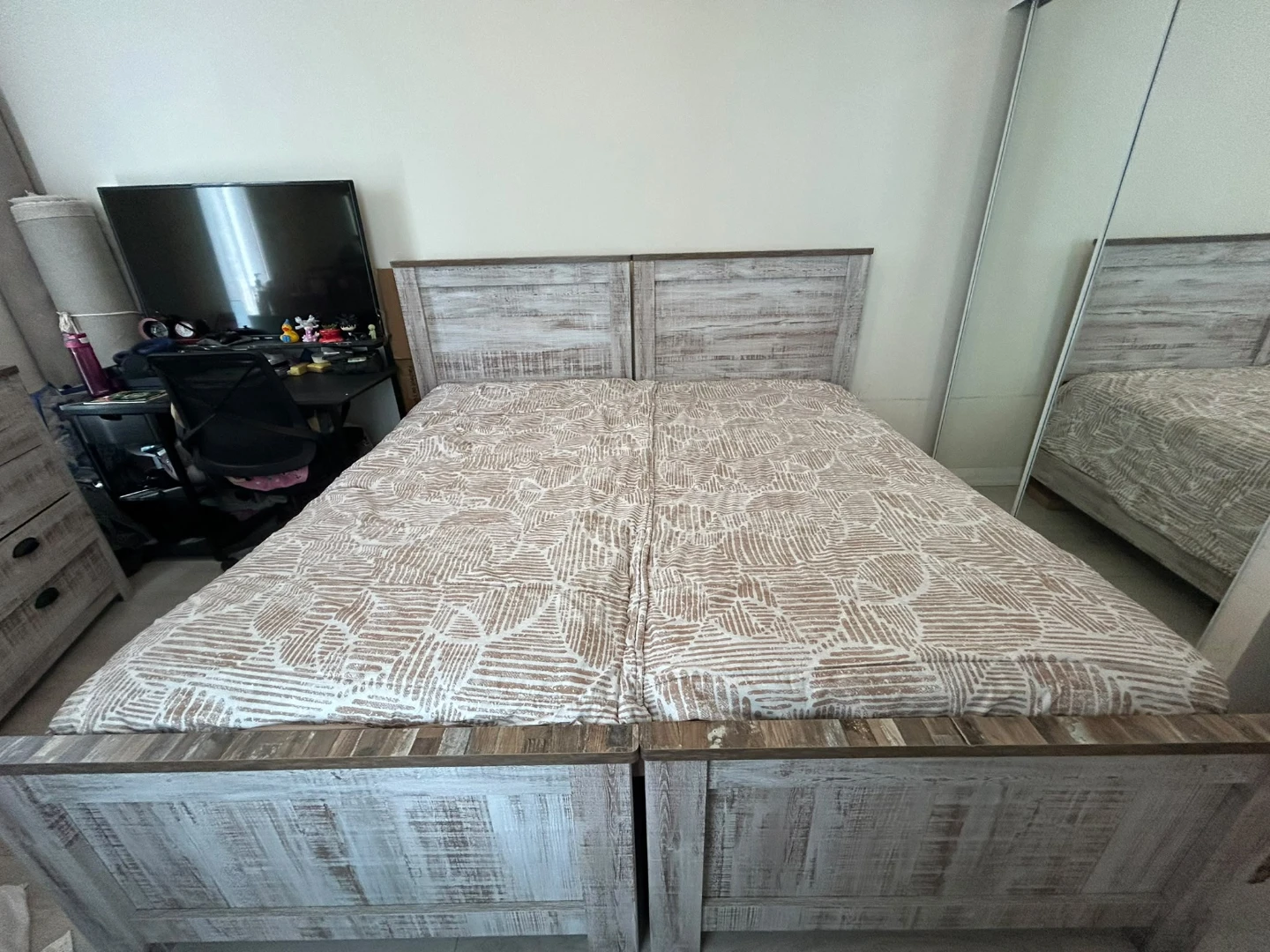 2 Rustic Whitewash Twin Beds with Mattresses & Box Springs