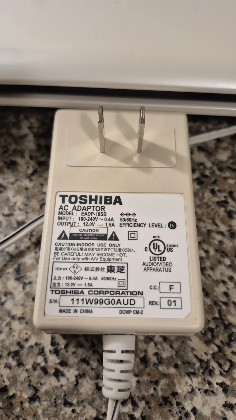 Toshiba Portable DVD Player with Remote & AC Adapter - photo 5