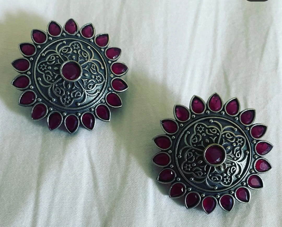 Variety of earrings- brand new - photo 4