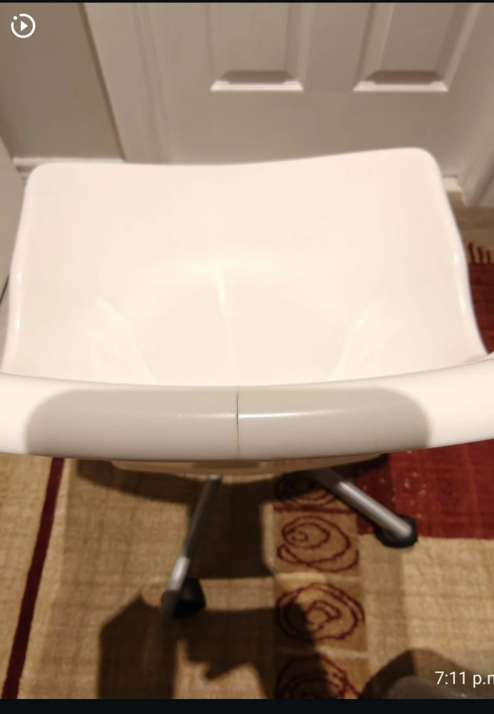 White Swivel Office Chair - photo 3