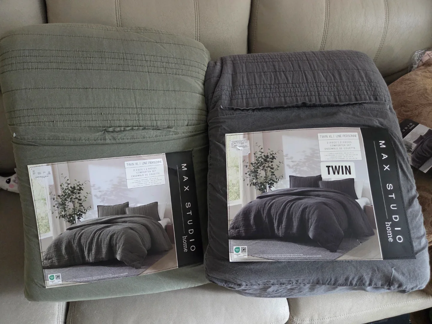 MAX STUDIO HOME Twin XL Comforter Set