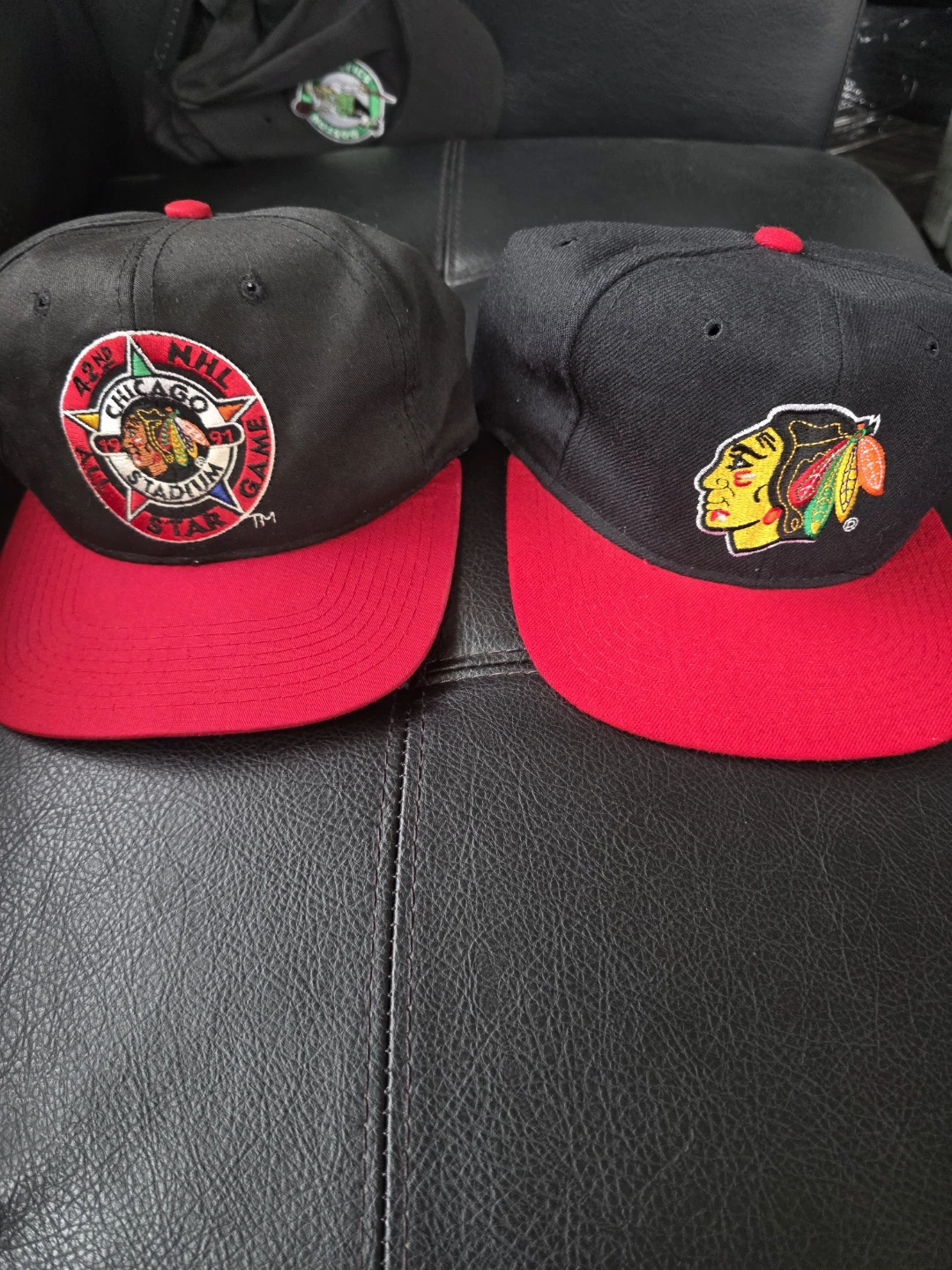 Starter Chicago Blackhawks NHL Hats (2-Pack) - photo 5