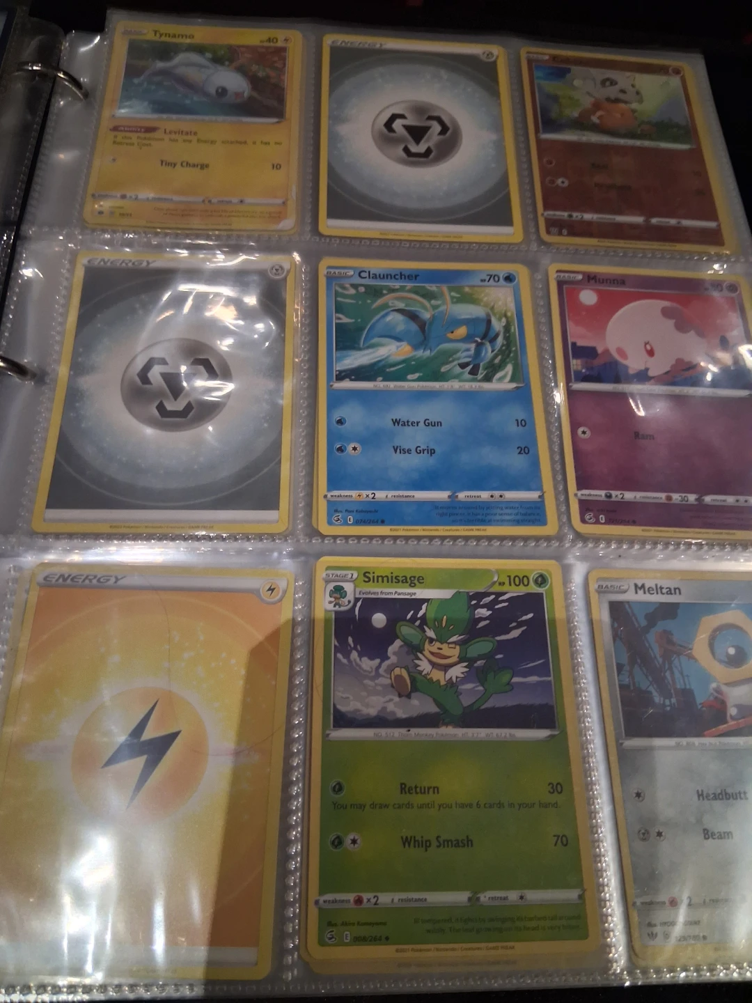 200 POKEMON CARDS IN BINDER - photo 3