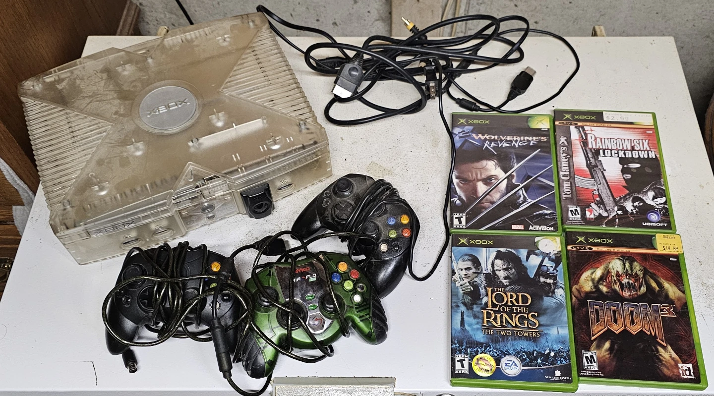 Xbox original crystal, 3 controllers and 4 games - photo 2