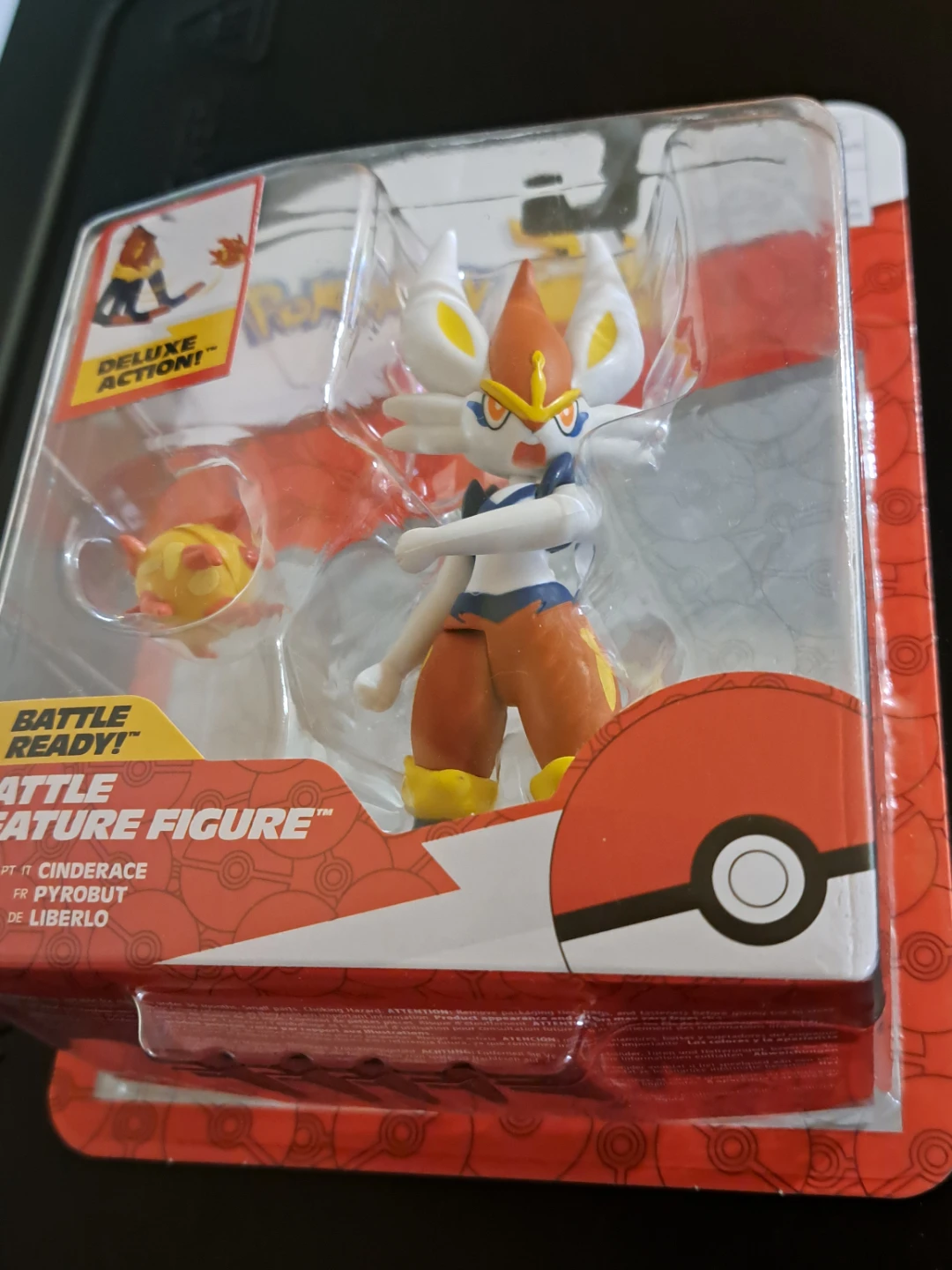 Pokemon Cinderace Battle Feature Figure - photo 3