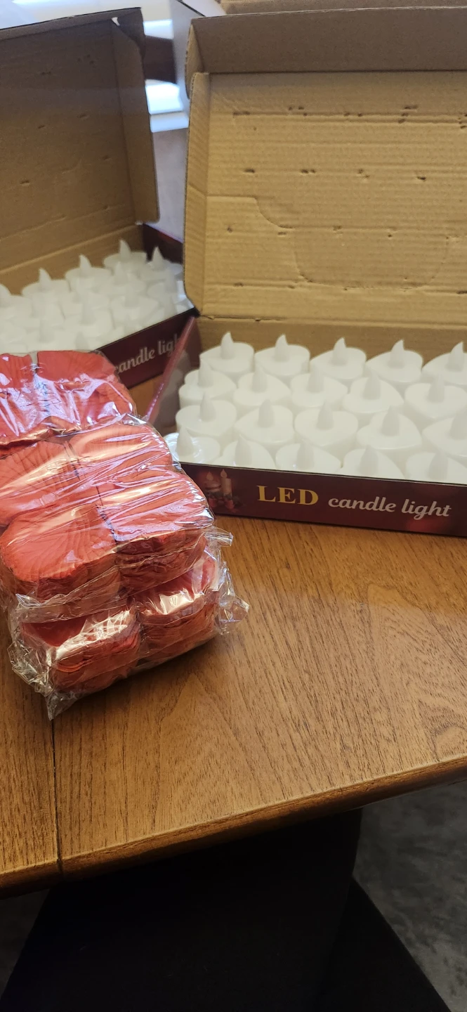 72 LED Candle Lights with 6000 Rose Petals - photo 4