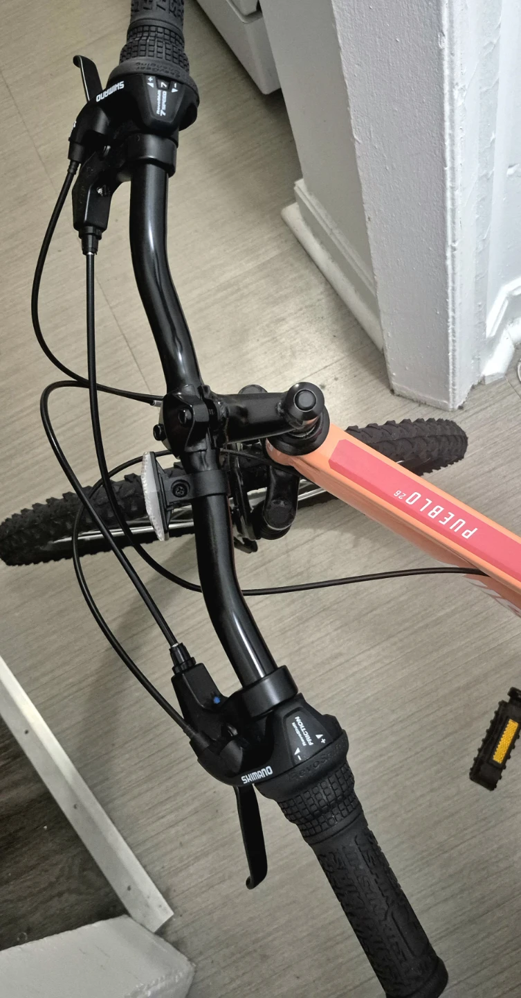 Nishiki Pueblo 26 Inch Mountain Bike in Peach - photo 5