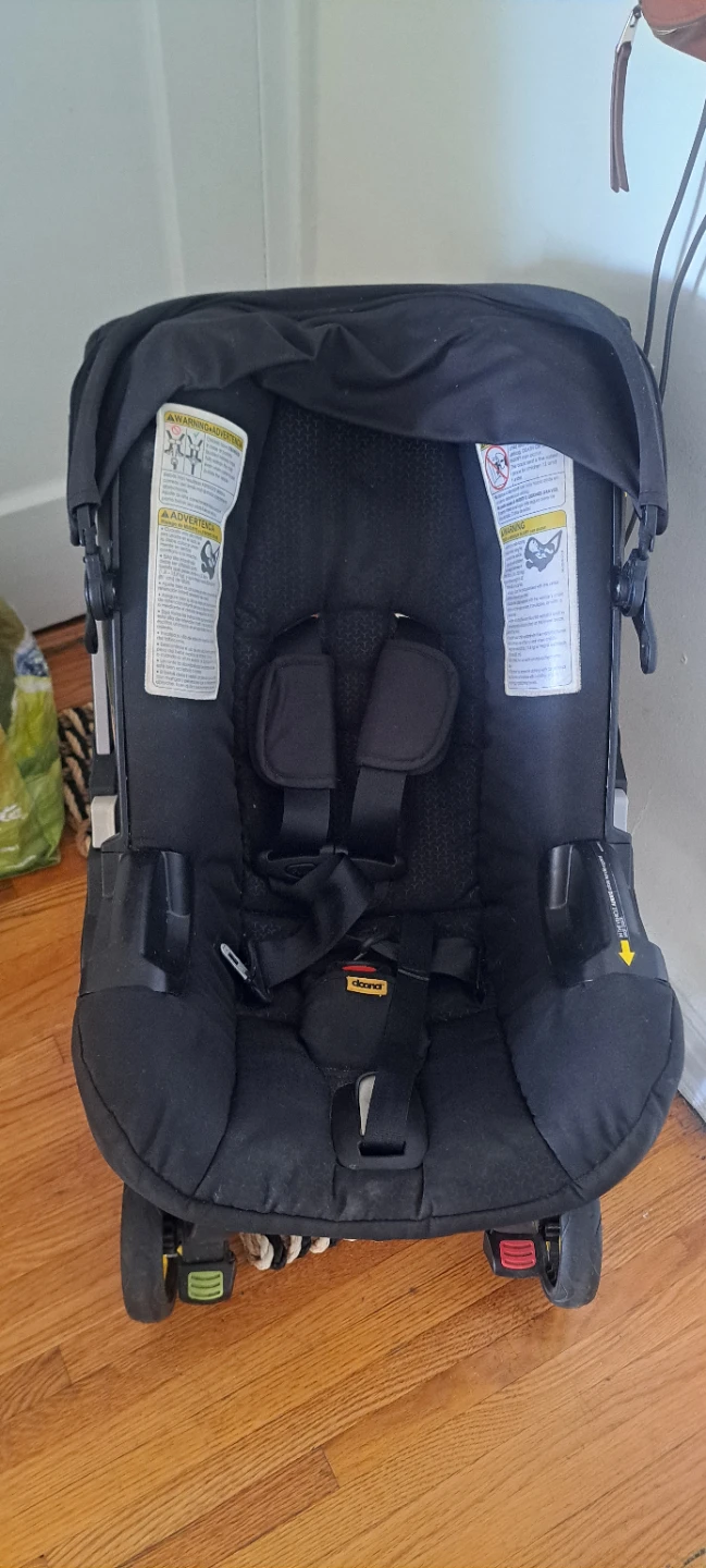 Doona Infant Car Seat Stroller 0 to 12 months