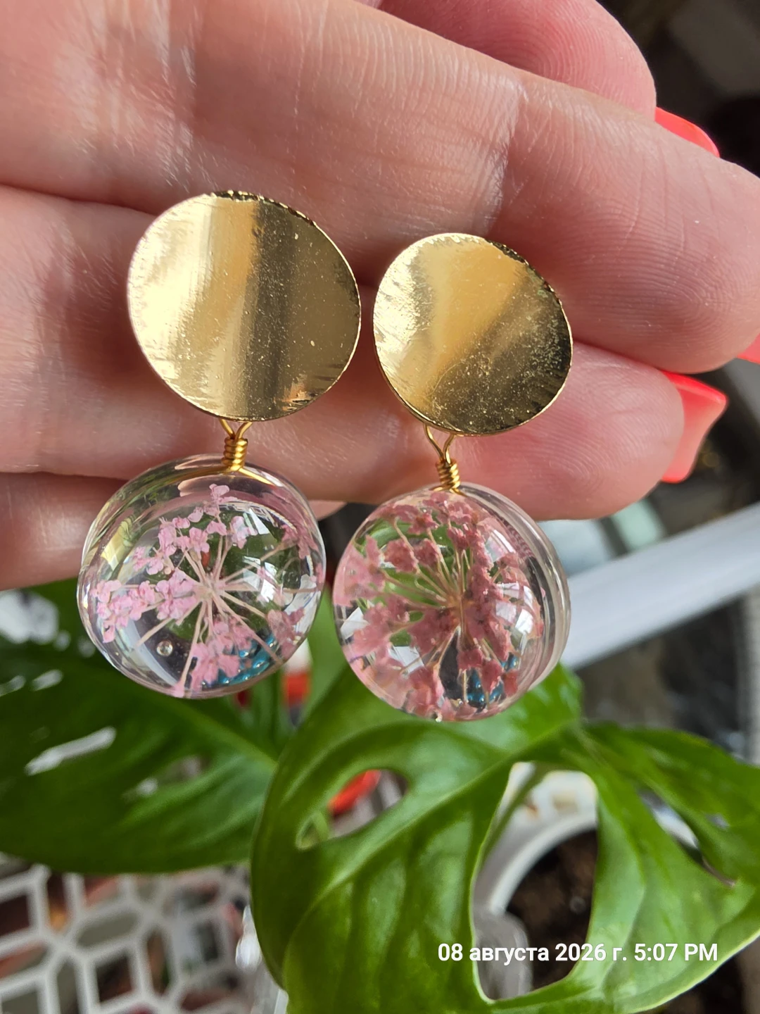Resin Flower Earrings - Gold Tone