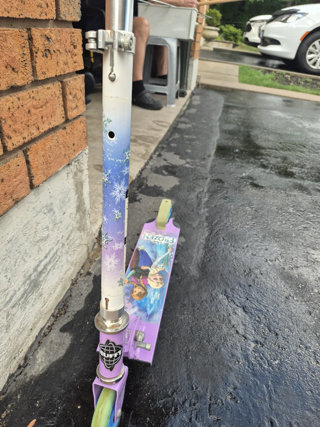 Huffy Frozen Kids Scooter - photo 3