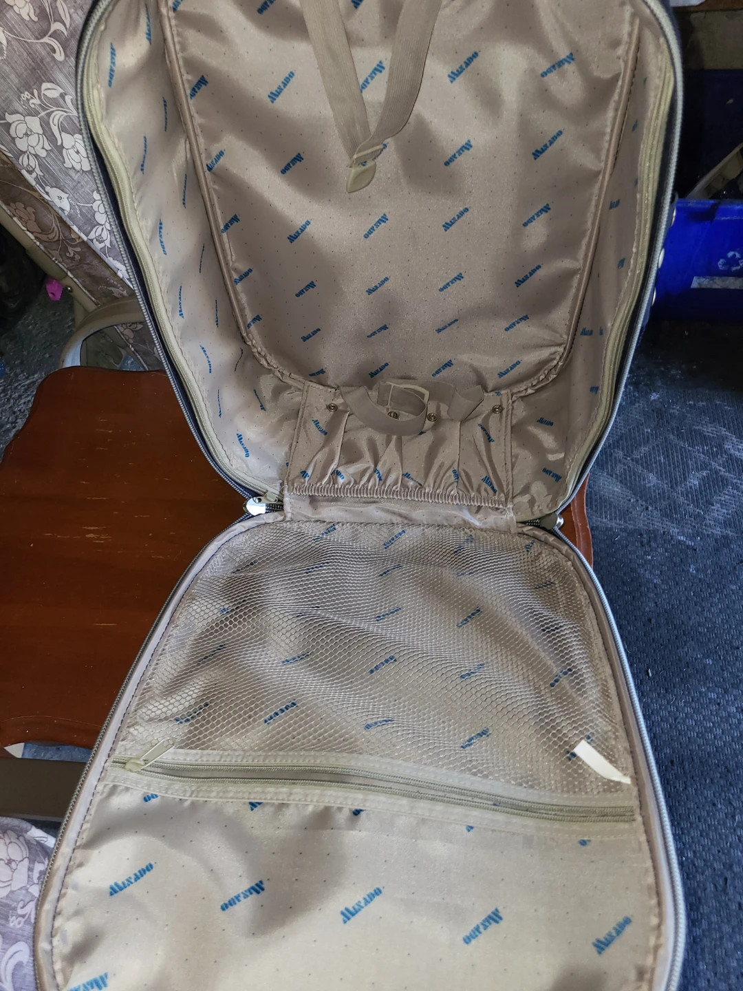 MINADO navy blue rolling suitcase - photo 4