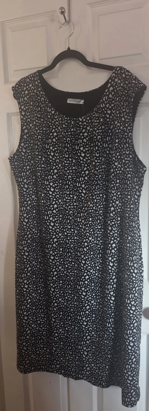 Laura 2X Women's Black & White Leopard Print Dress