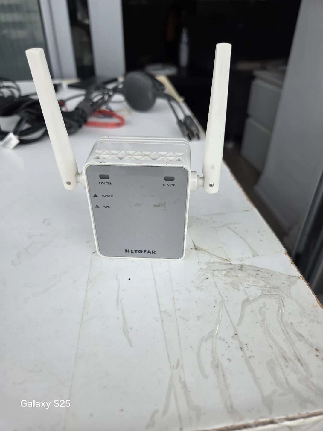 NETGEAR WiFi Range Extender - photo 3