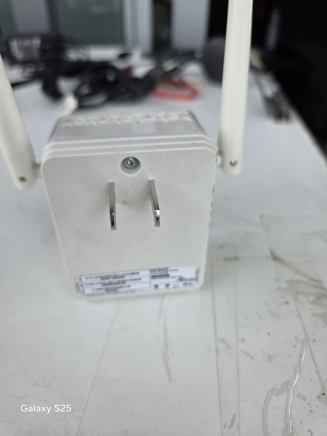 NETGEAR WiFi Range Extender - photo 4
