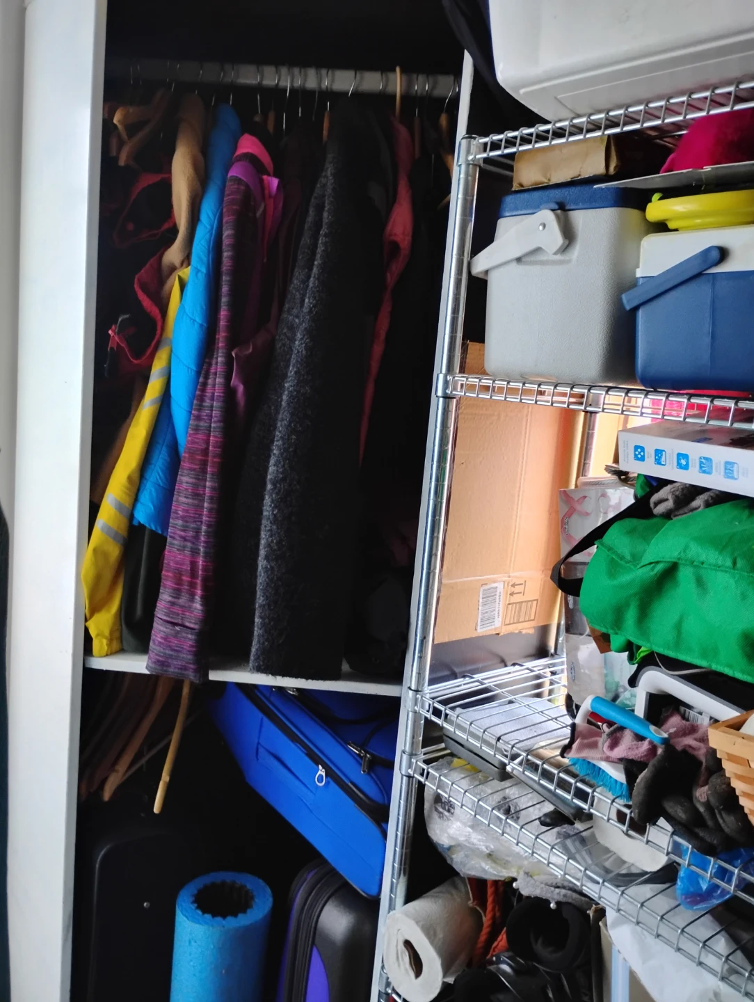 Corner unit two hanger storage IKEA PAX
