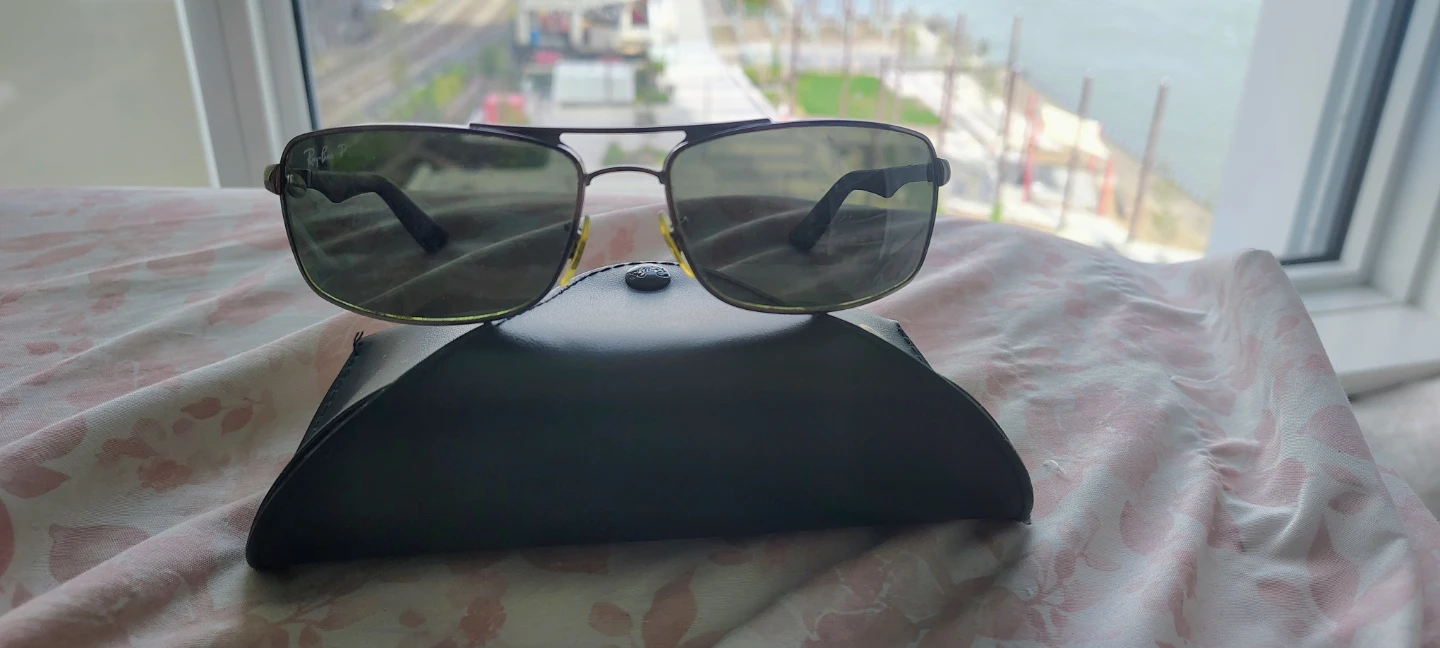 Ray-Ban Sunglasses with Case