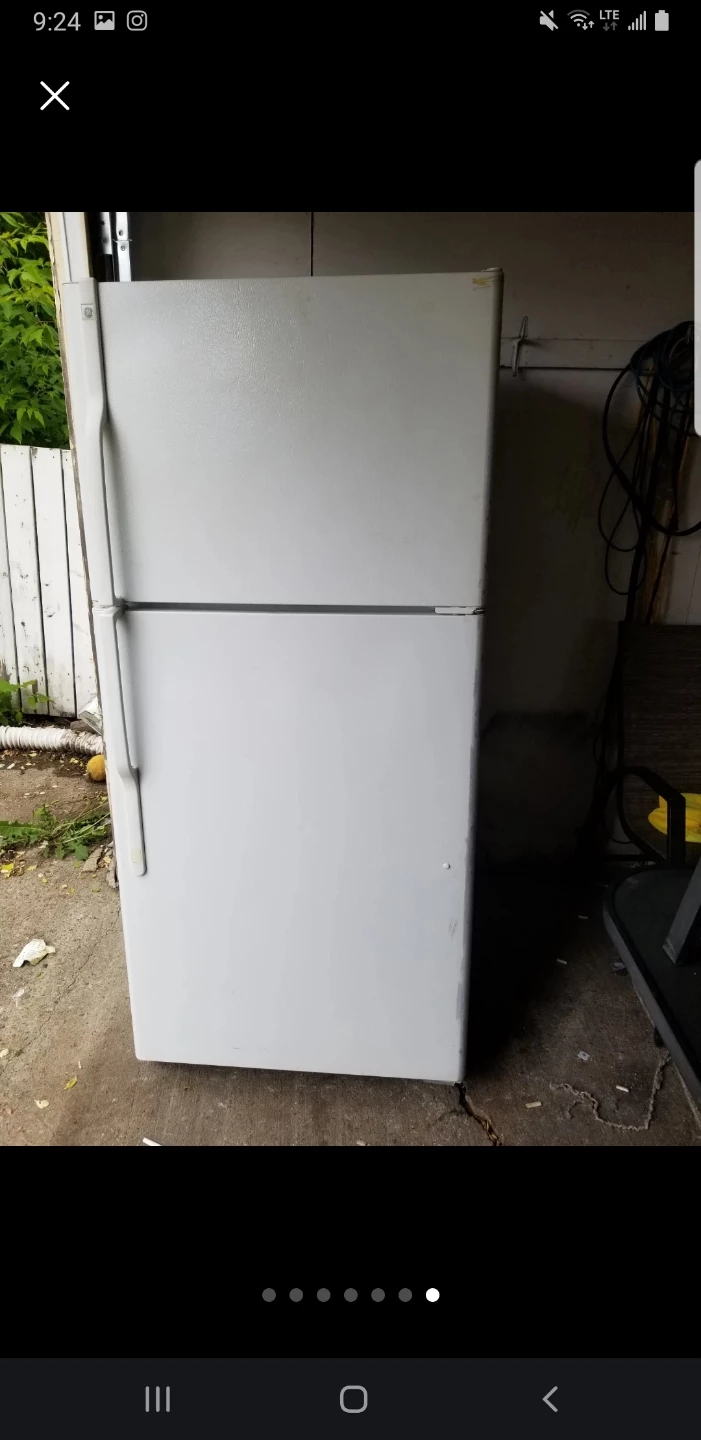 White Top Freezer Refrigerator