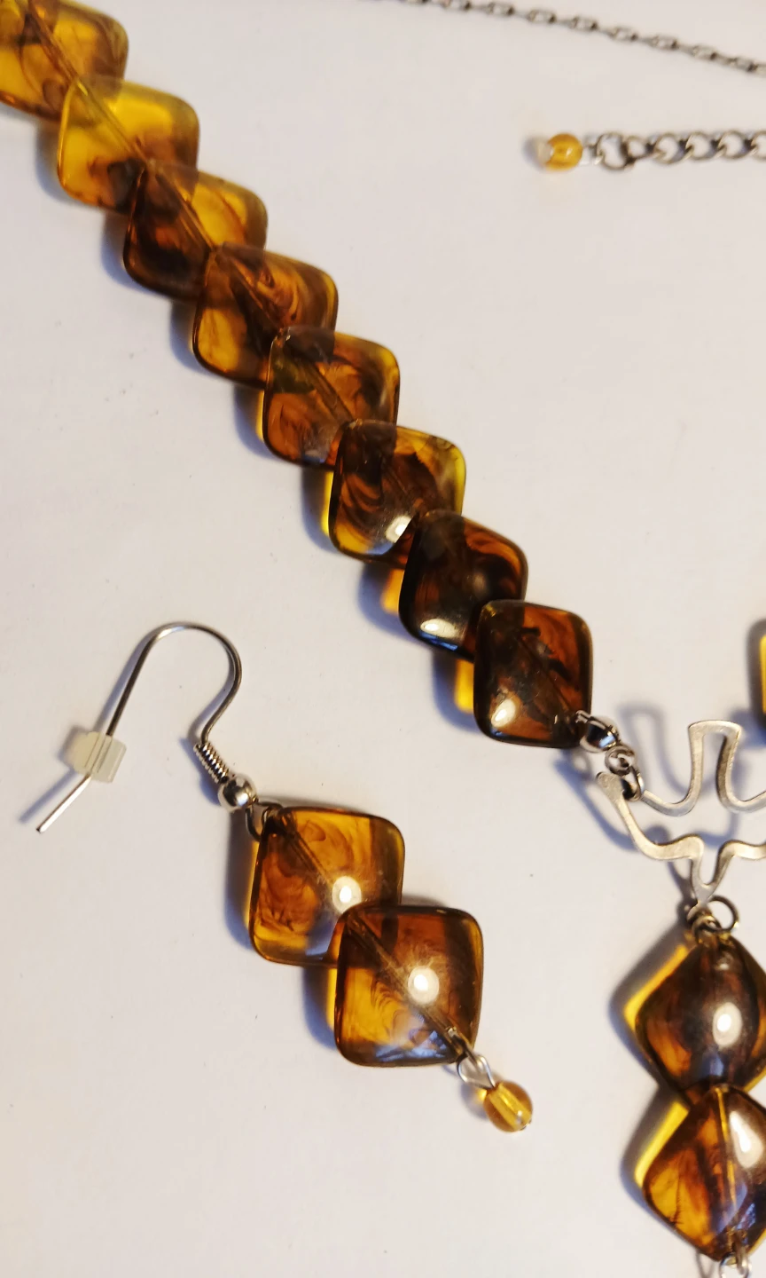 Amber coloured necklace and earring set - photo 3