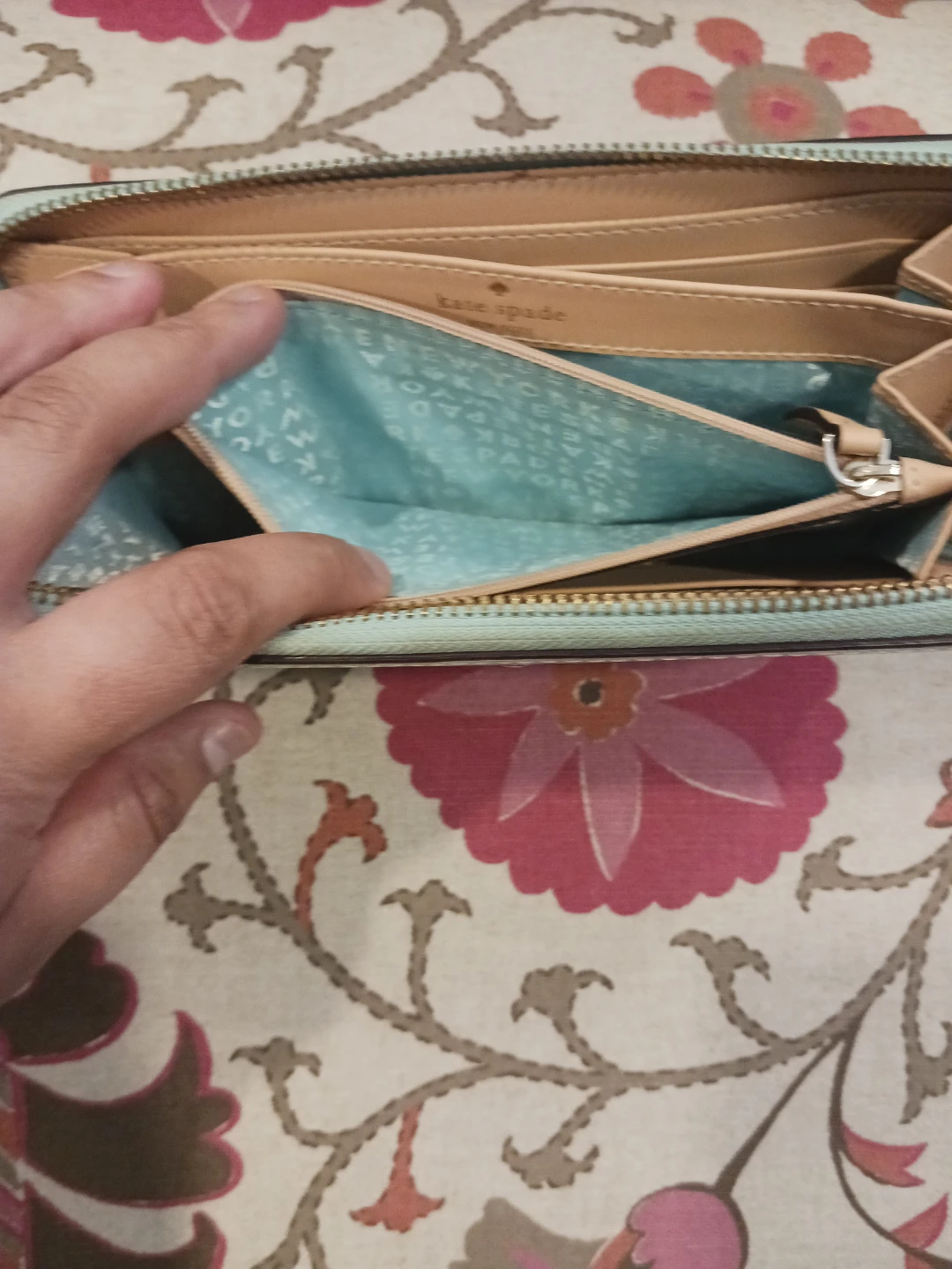 Kate Spade zip around wallet - photo 4