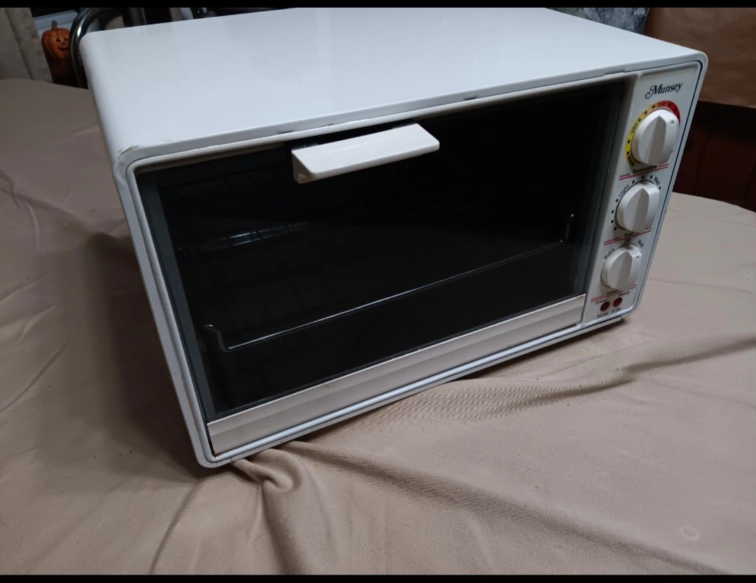 Munsey Toaster Oven M-88