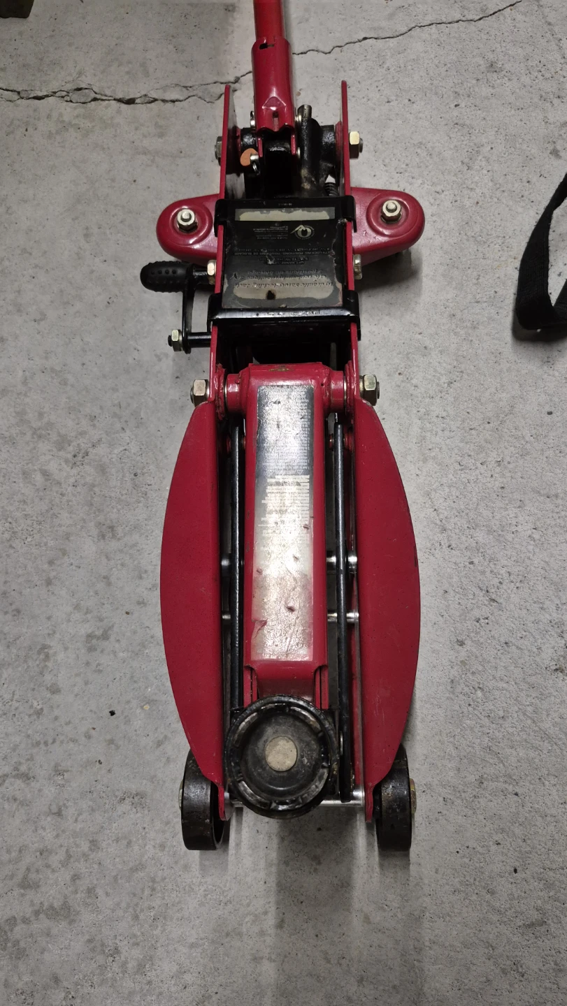 Motomaster Hydraulic Safety-Locking Jack - photo 3