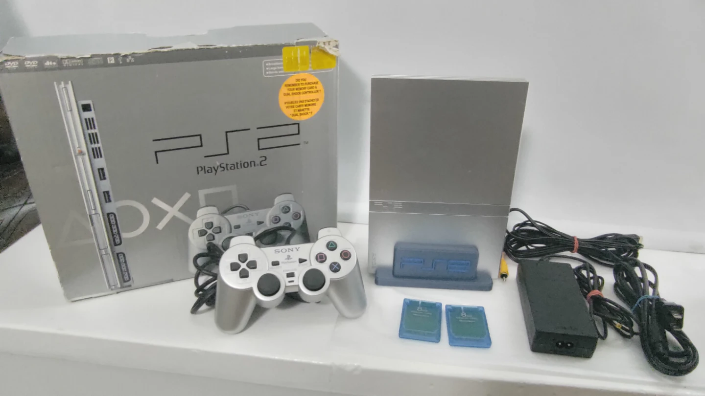 PlayStation 2 Slim Silver Console Bundle - photo 2