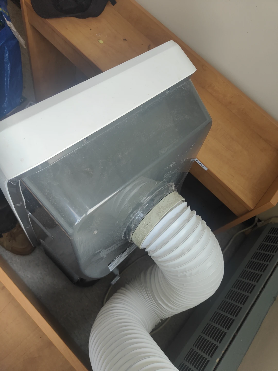 Insignia Portable Air Conditioner NS-AC10PWH8 - photo 2