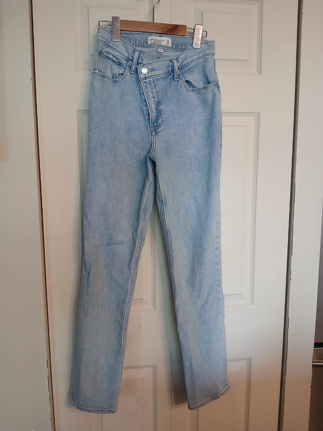 Abercrombie & Fitch ultra high rise straight curve love jeans