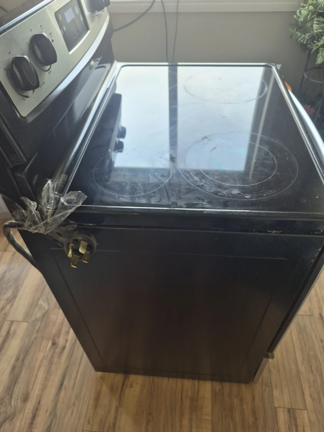 Black Electric Stove - photo 4