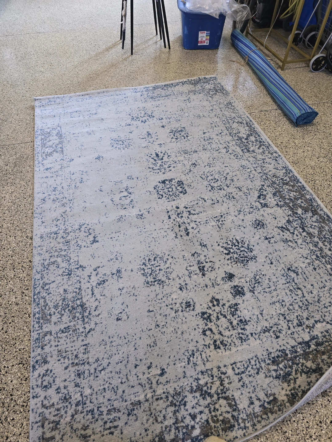 Area Rug - Blue and Grey Pattern