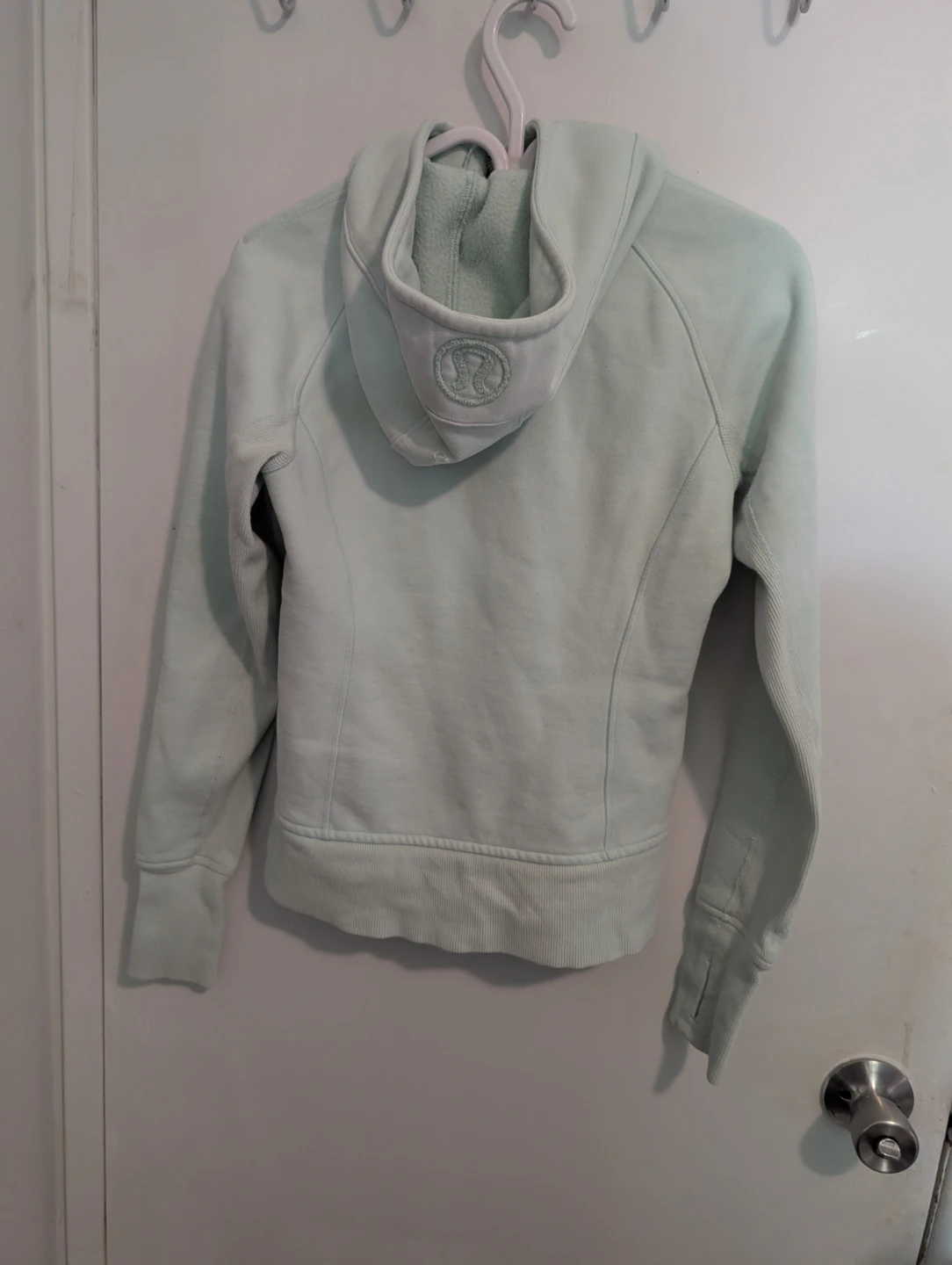 Lululemon Hoodie - photo 2
