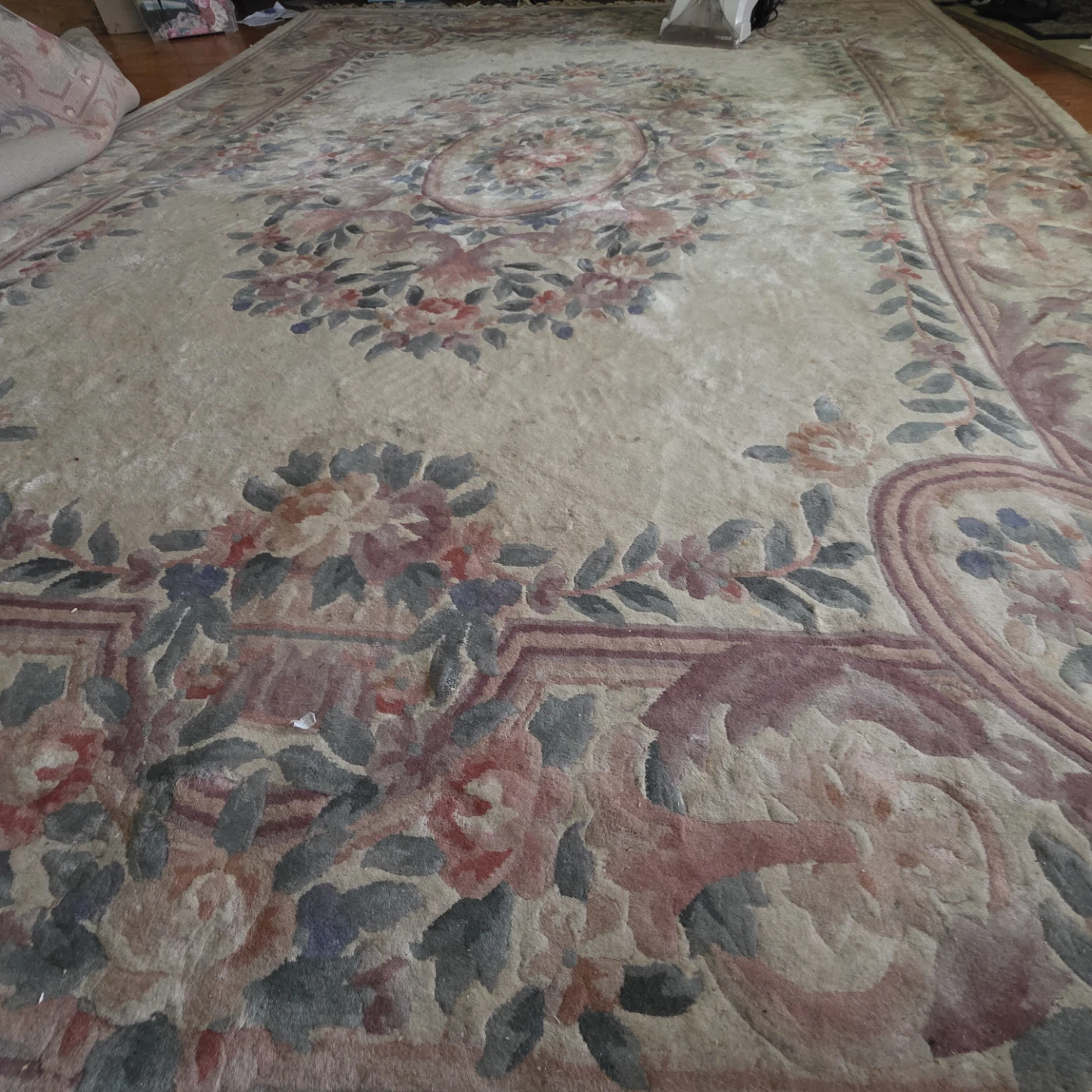 Vintage wool area rug hand tufted 8×11 - photo 2