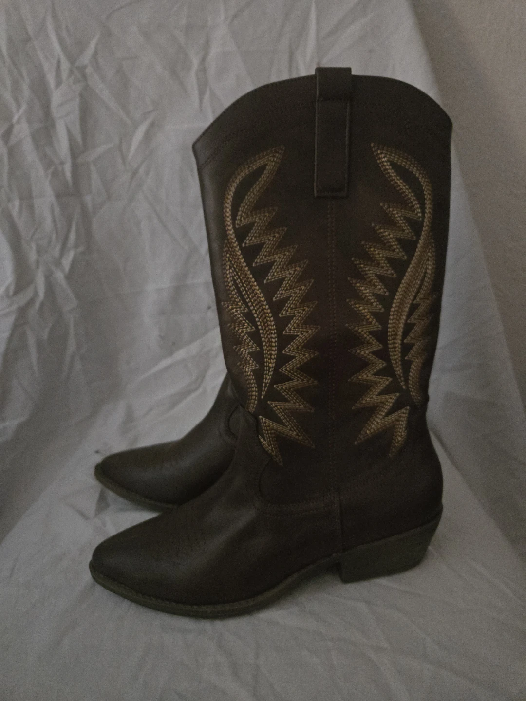 Womens cowboy boots size 8.5 - photo 2