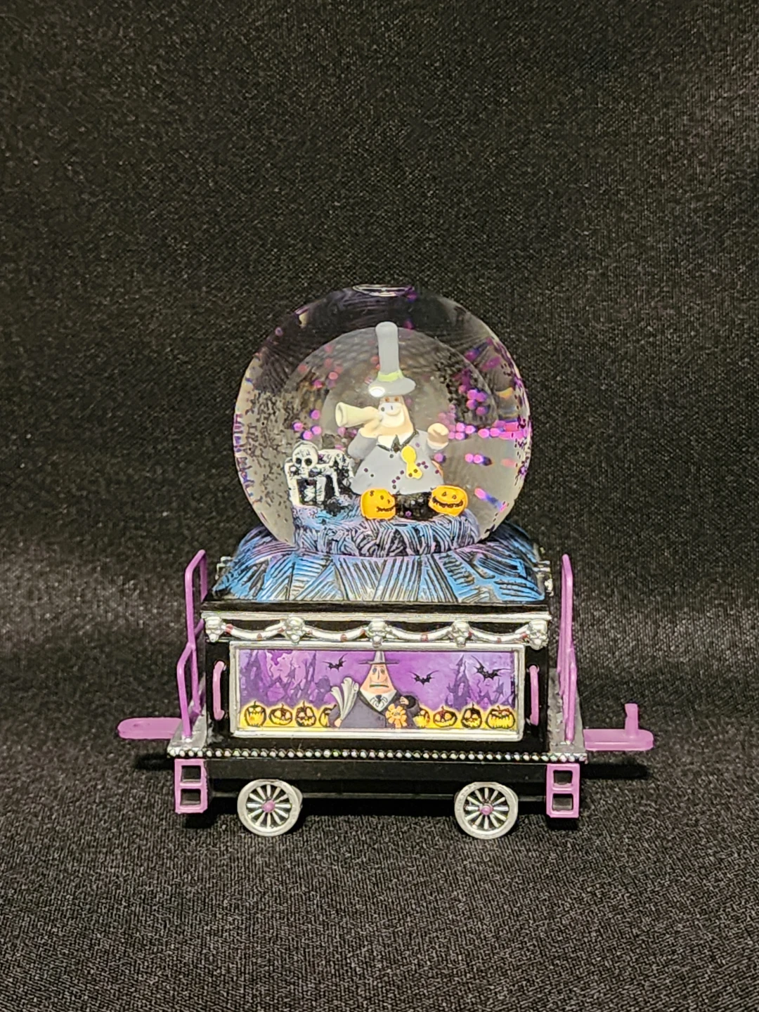 Part 2: DISNEY'S GLITTER GLOBE TRAINS-$70CAD EACH - photo 2