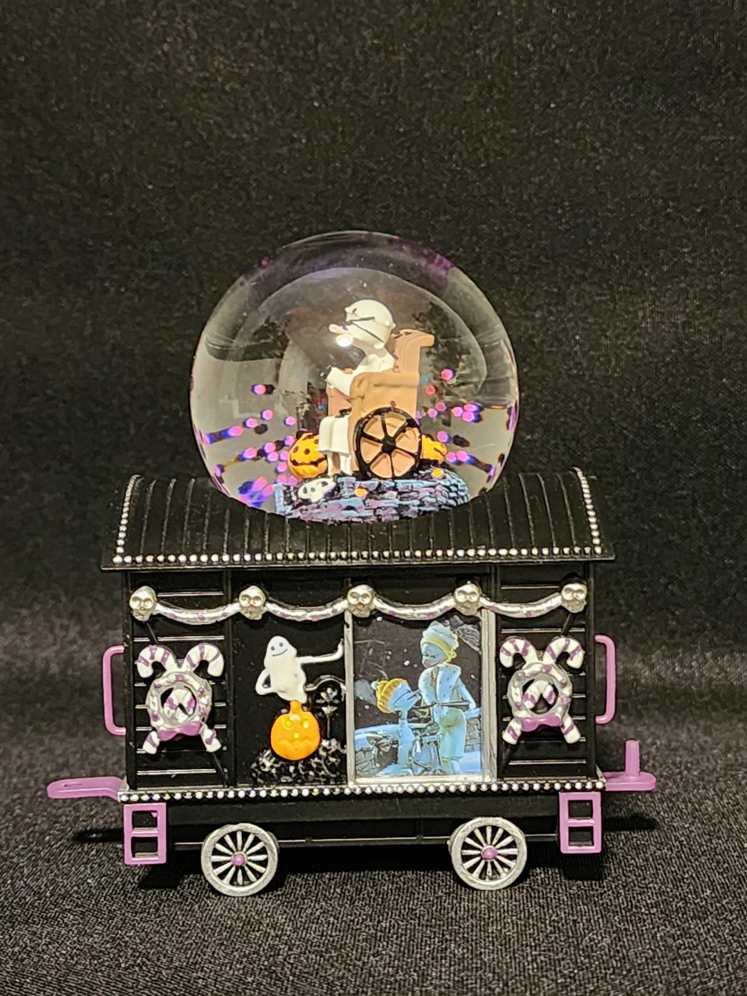Part 2: DISNEY'S GLITTER GLOBE TRAINS-$70CAD EACH - photo 3