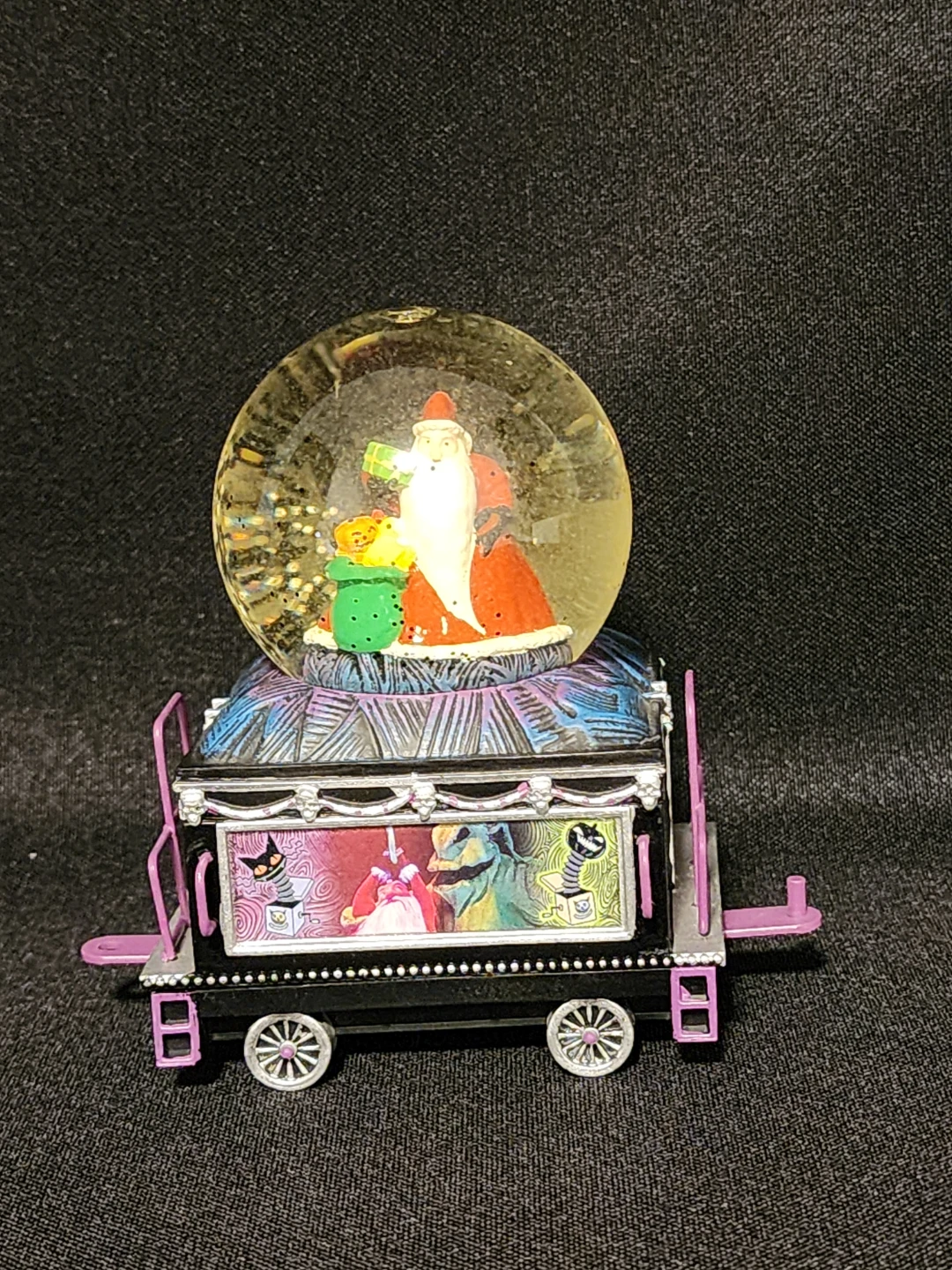 Part 2: DISNEY'S GLITTER GLOBE TRAINS-$70CAD EACH - photo 4