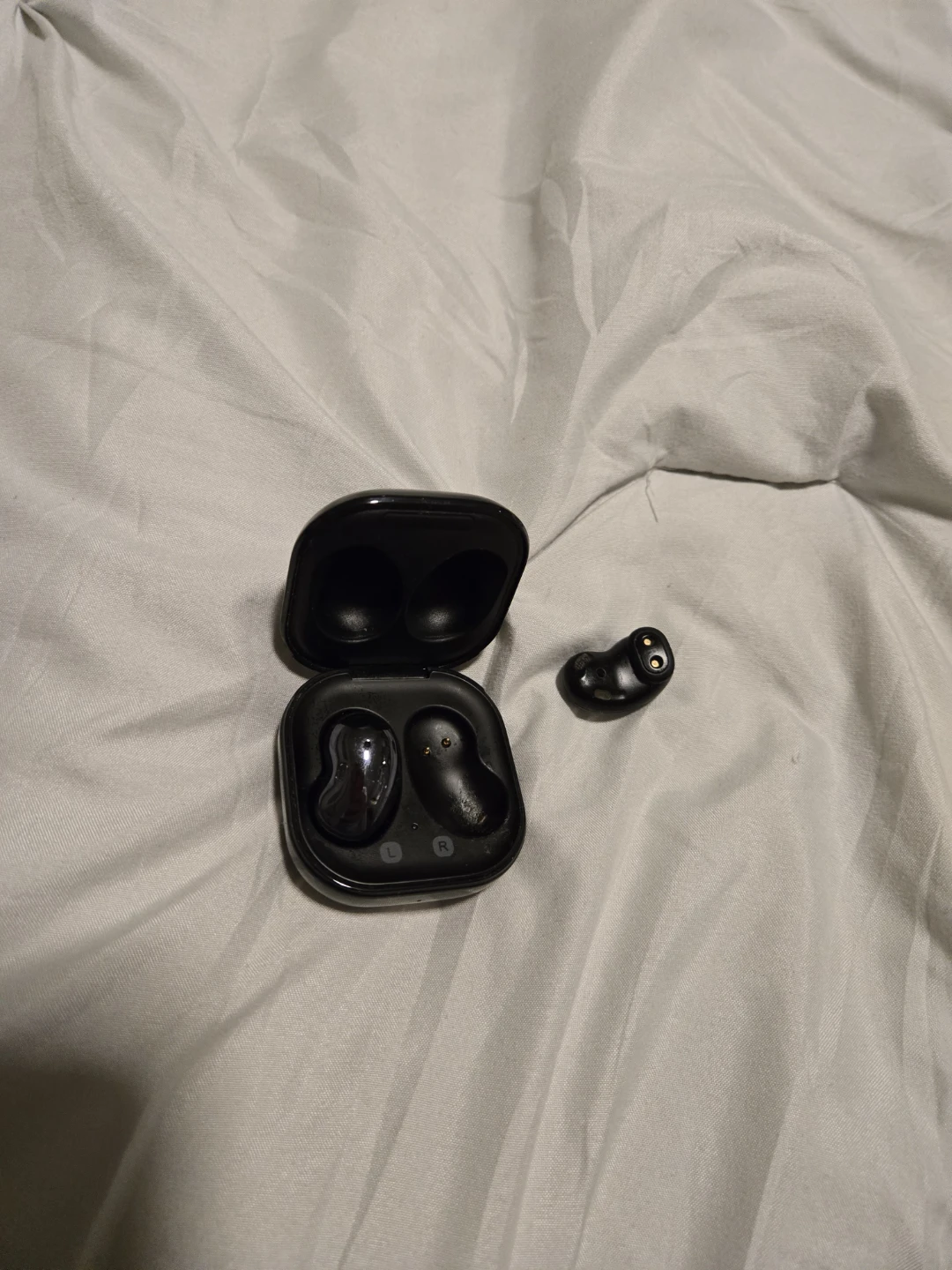 Samsung Galaxy Buds Live - Black - photo 2