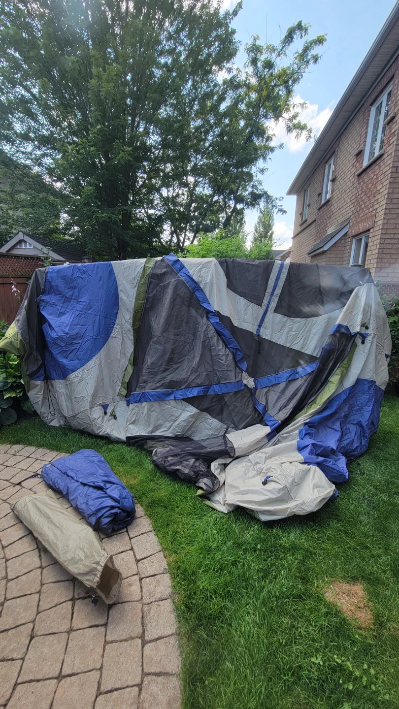 Family Dome Tent -2 Room like new - photo 2