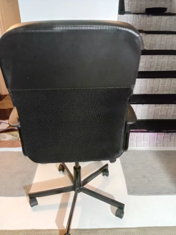 Black Office Chair - photo 3