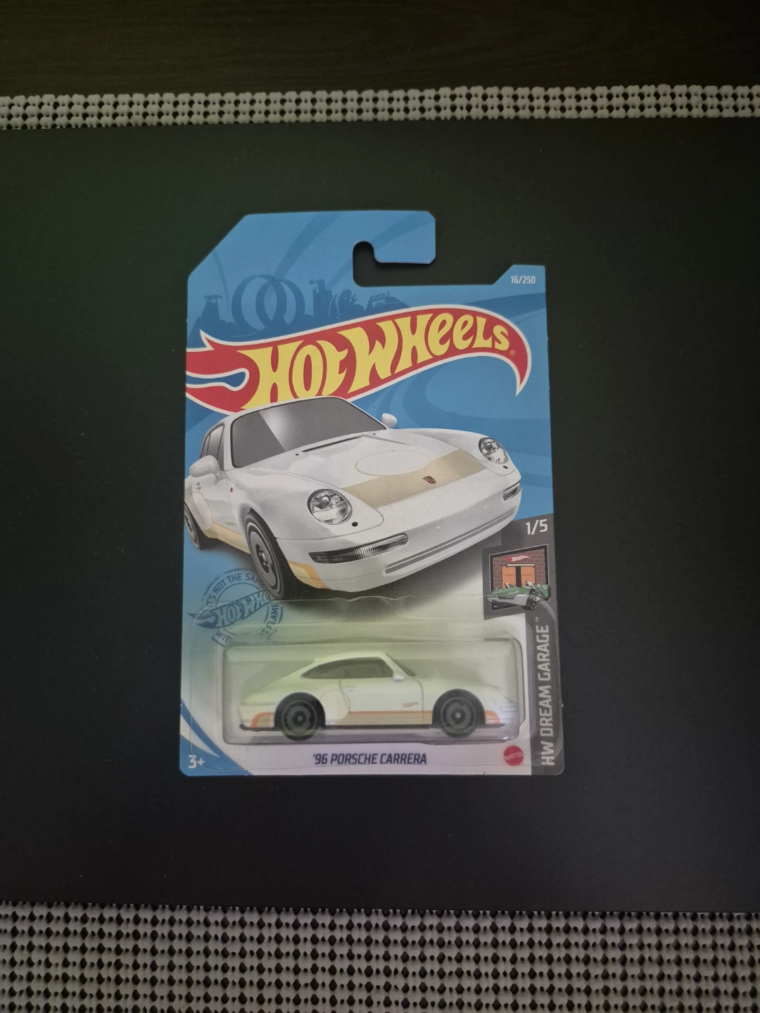 Hot Wheels '96 Porsche Carrera HW Dream Garage