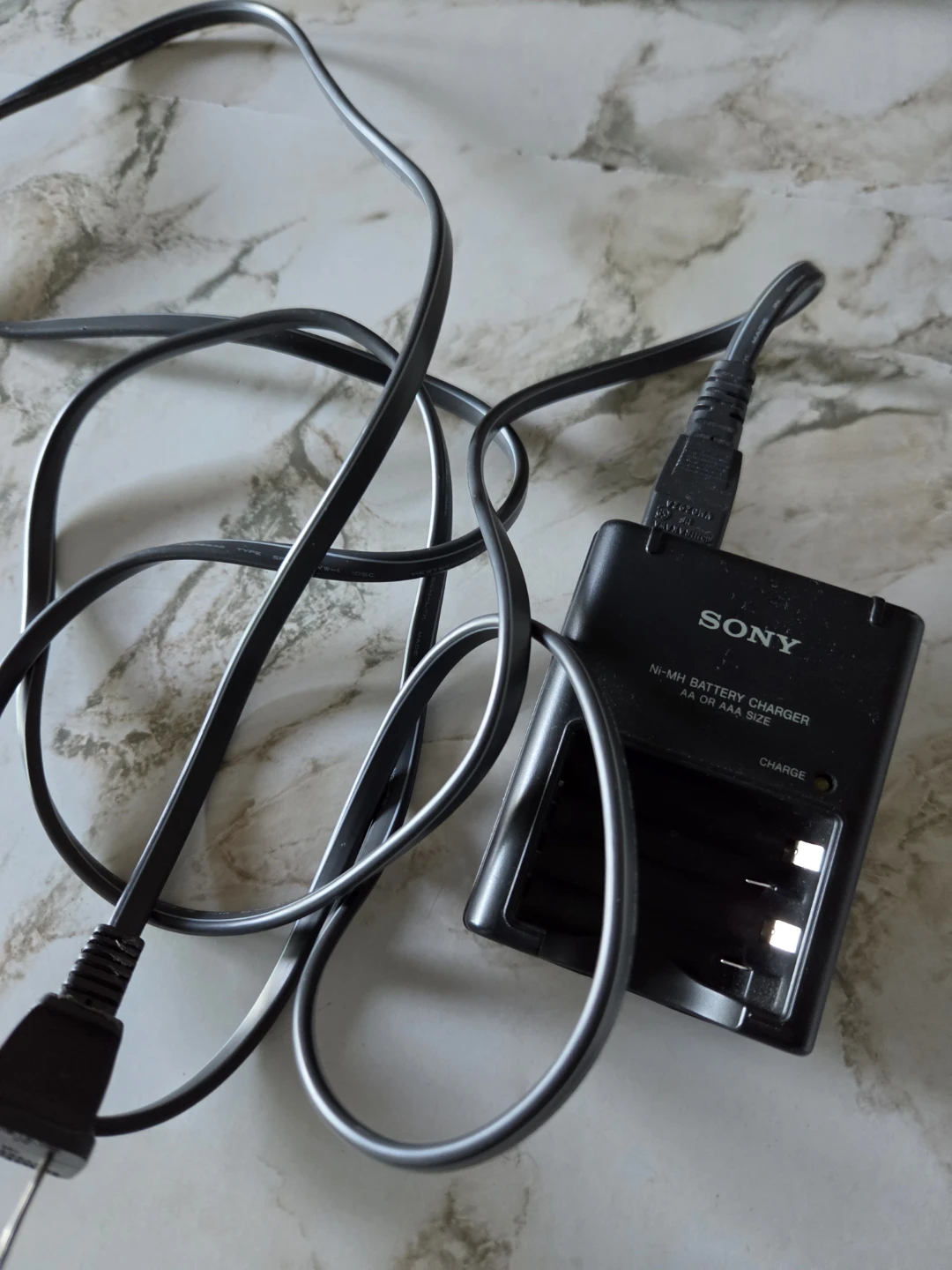 Sony Ni-MH Battery Charger AA or AAA