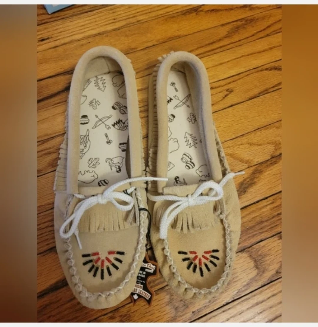 NEW sz 7 women's leather Laurentian Chief moccasins - photo 2