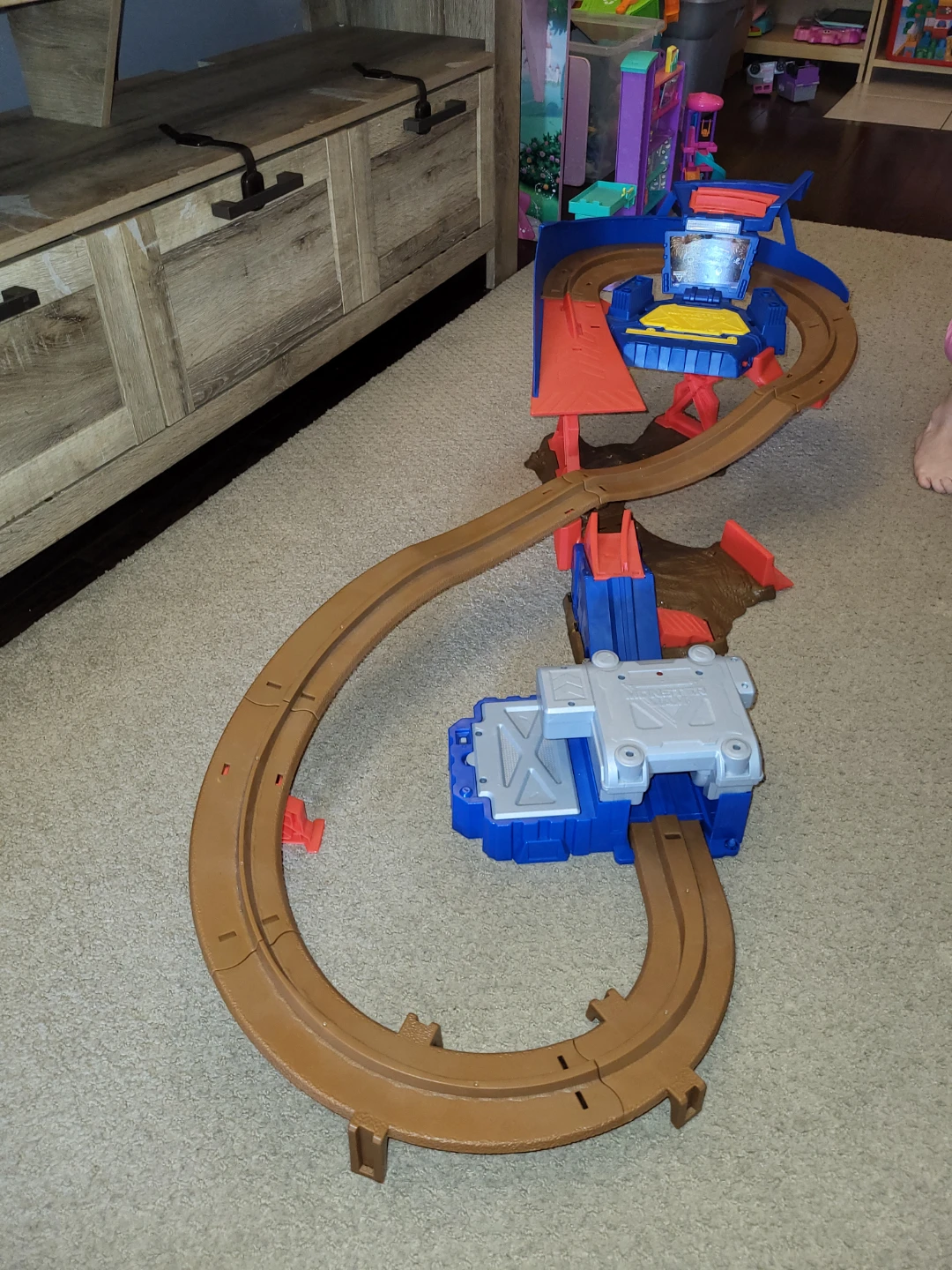 Monster Jam Stunt Track Playset - photo 3