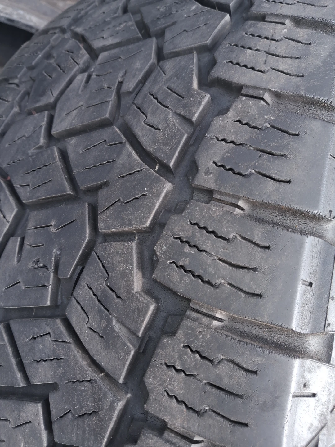 (4) 2024-Chevy Silverado 22inch rims and tires 275/50 R22 111T - photo 3