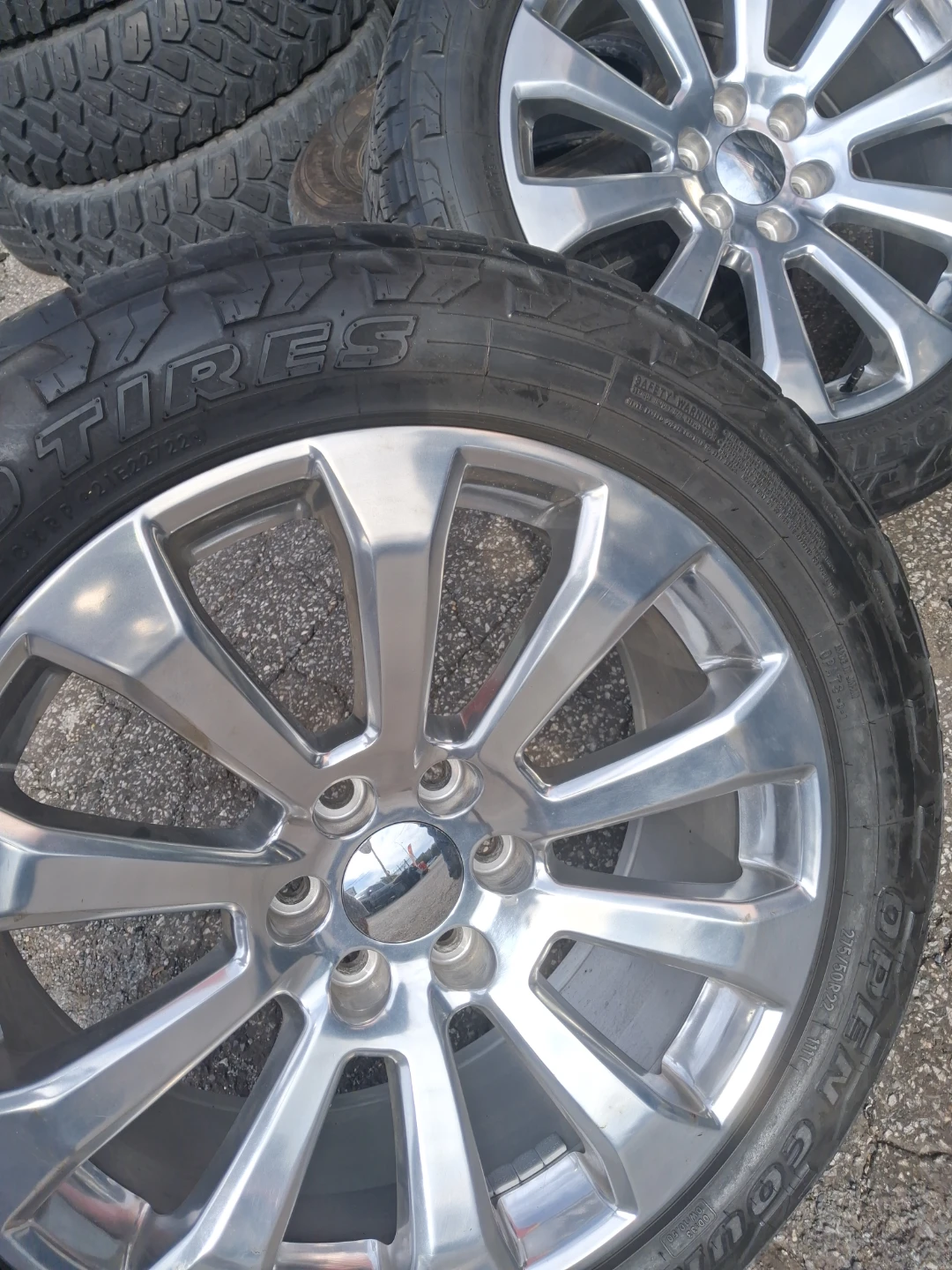 (4) 2024-Chevy Silverado 22inch rims and tires 275/50 R22 111T - photo 4