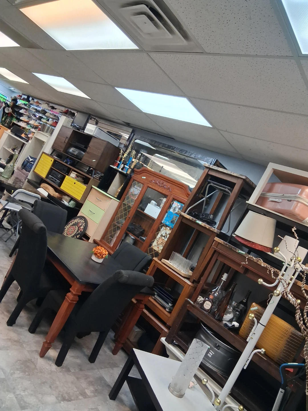 tienda de segunda mano precios diferentes  camas salas - photo 2