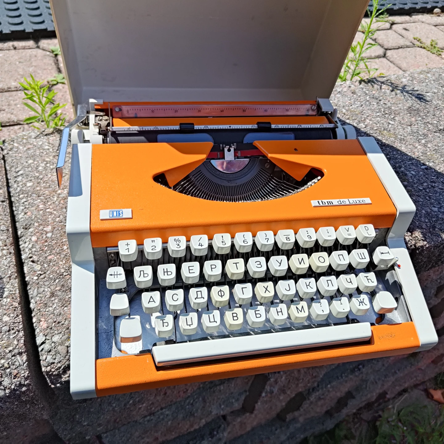 UNIS tbm de Luxe Typewriter - Orange